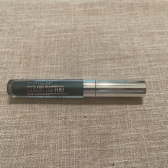 Maybelline Color Tattoo Eye Chrome Eyeshadow 550
